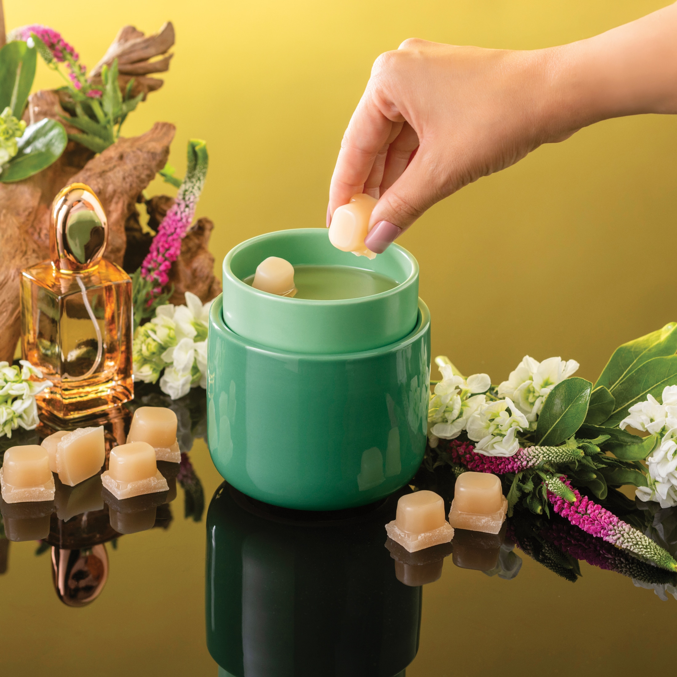 WWS025_GreenCylinderWarmer